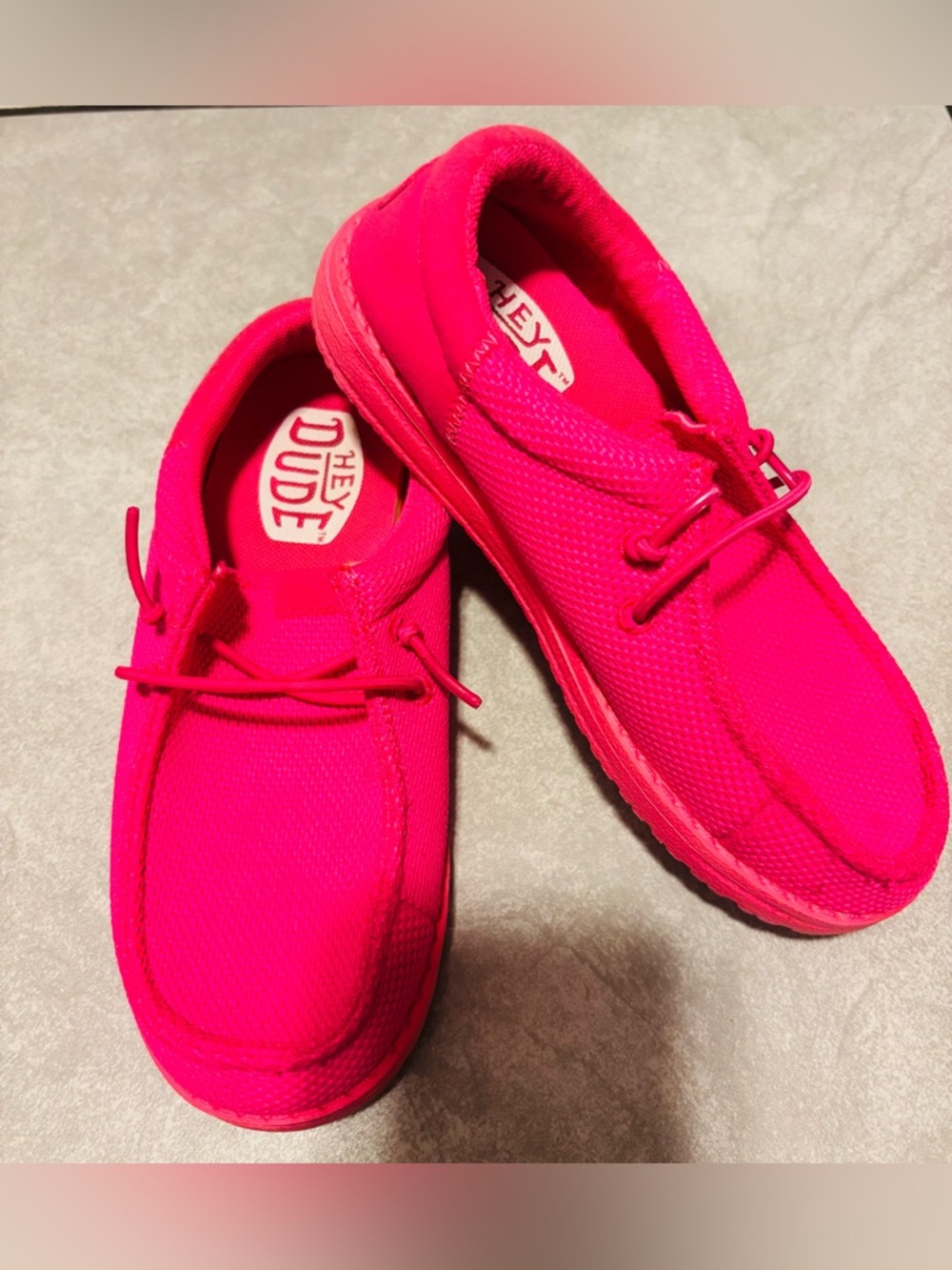 Hey Dude Wally Youth Funk Mono Electric Pink